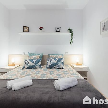 Host Wise - Colorful Fresh Flats - Batalha Apartment Porto Luaran gambar