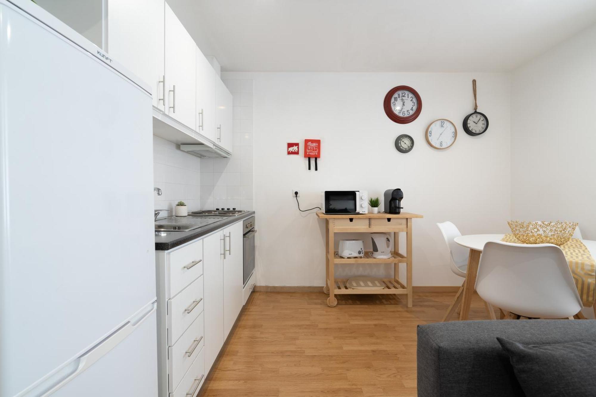 Host Wise - Colorful Fresh Flats - Batalha Apartment Porto Luaran gambar