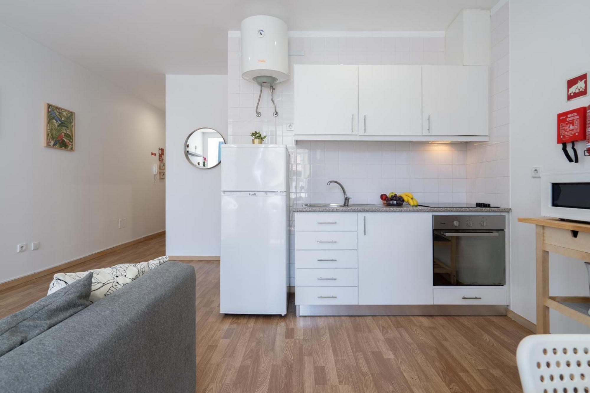 Host Wise - Colorful Fresh Flats - Batalha Apartment Porto Luaran gambar